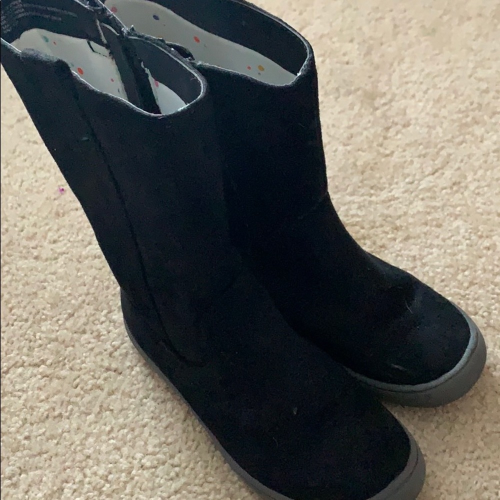 Girl’s Cat & Jack boots size 13
